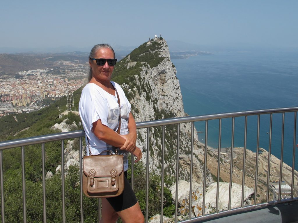 Vel, har man først vært på Gibraltarklippen, så må man nyte utsikten.