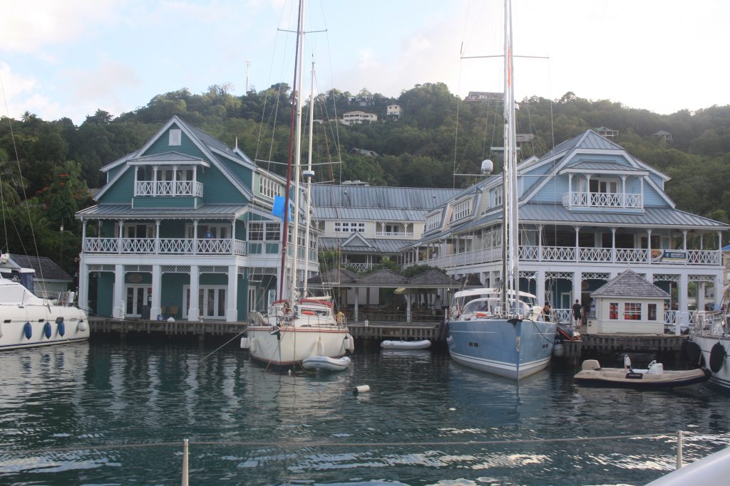 Endelig fremme i Marigot Bay. Igjen. (Foto: Rikke S. Bugge)